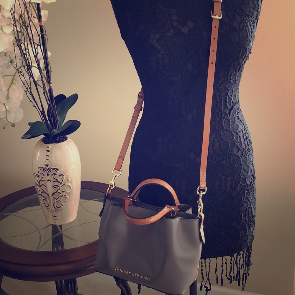 {SOLD!} Dooney and Bourne mini Barlow